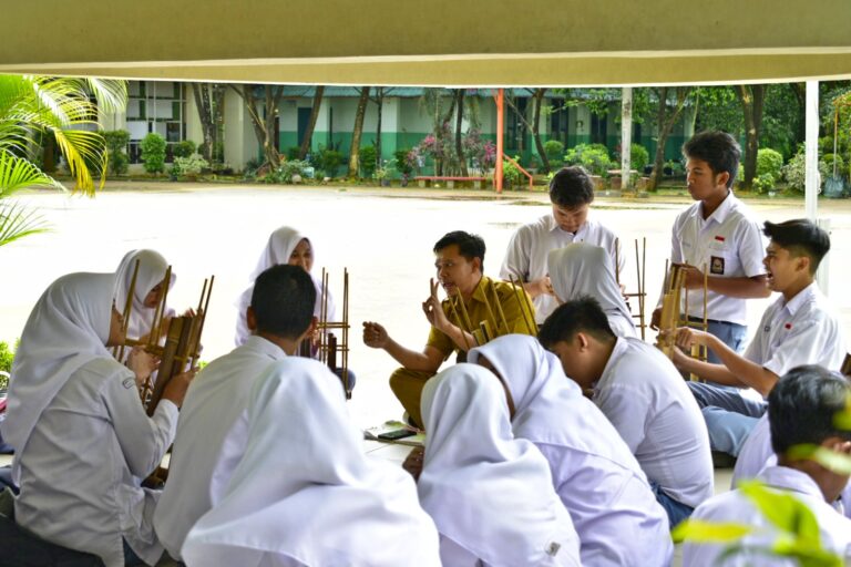 Perkuat Karakter, Pemda Jawa Barat Berantas Tawuran dengan Pembiasaan Tidur Cepat
